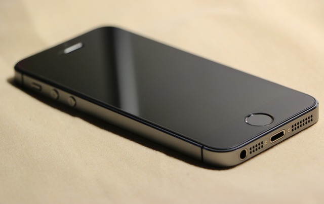 Pourquoi choisir l’Iphone 5S : design et touche ID